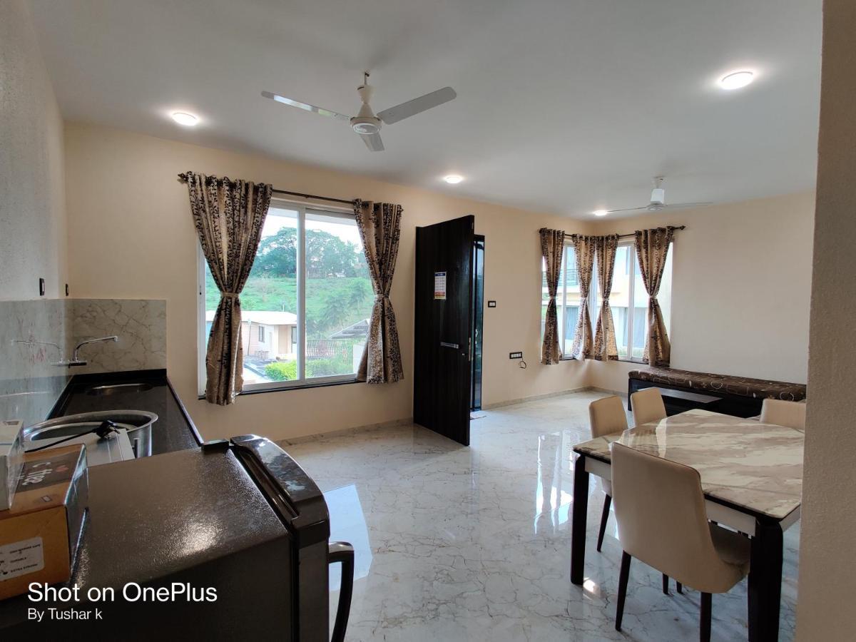 Royal Meadows Igatpuri 2Bhk Poolside Villa Buitenkant foto