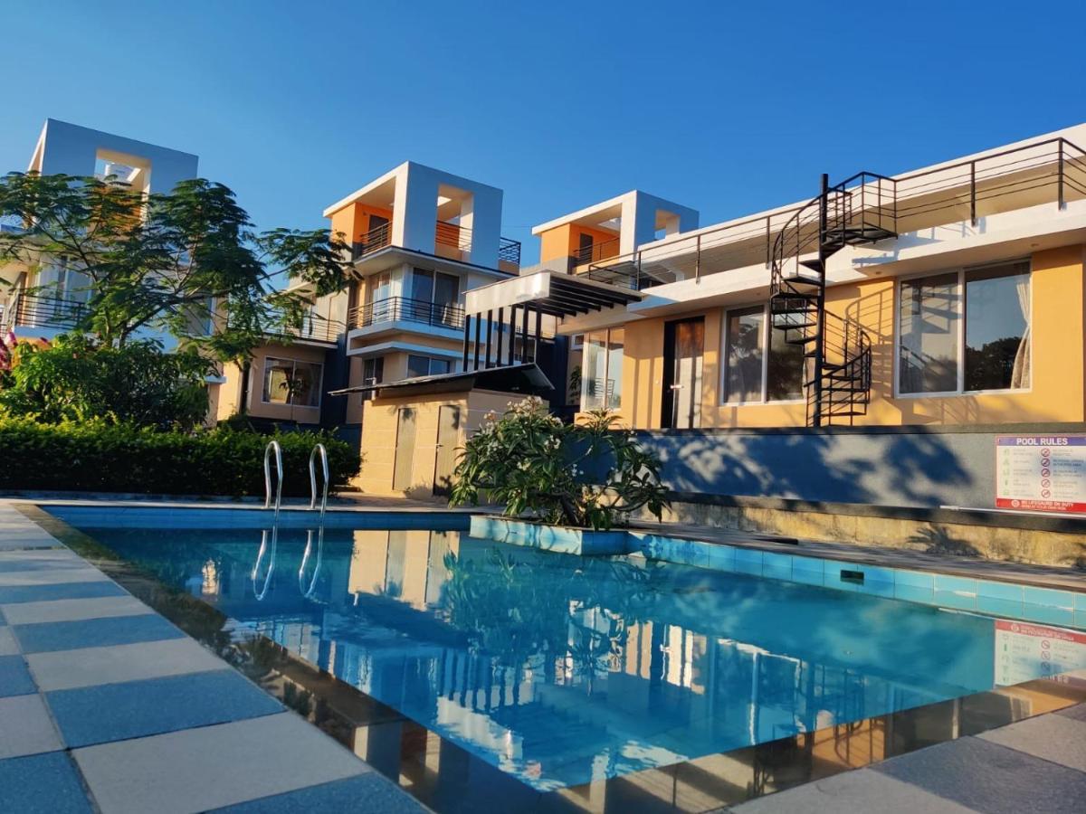Royal Meadows Igatpuri 2Bhk Poolside Villa Buitenkant foto